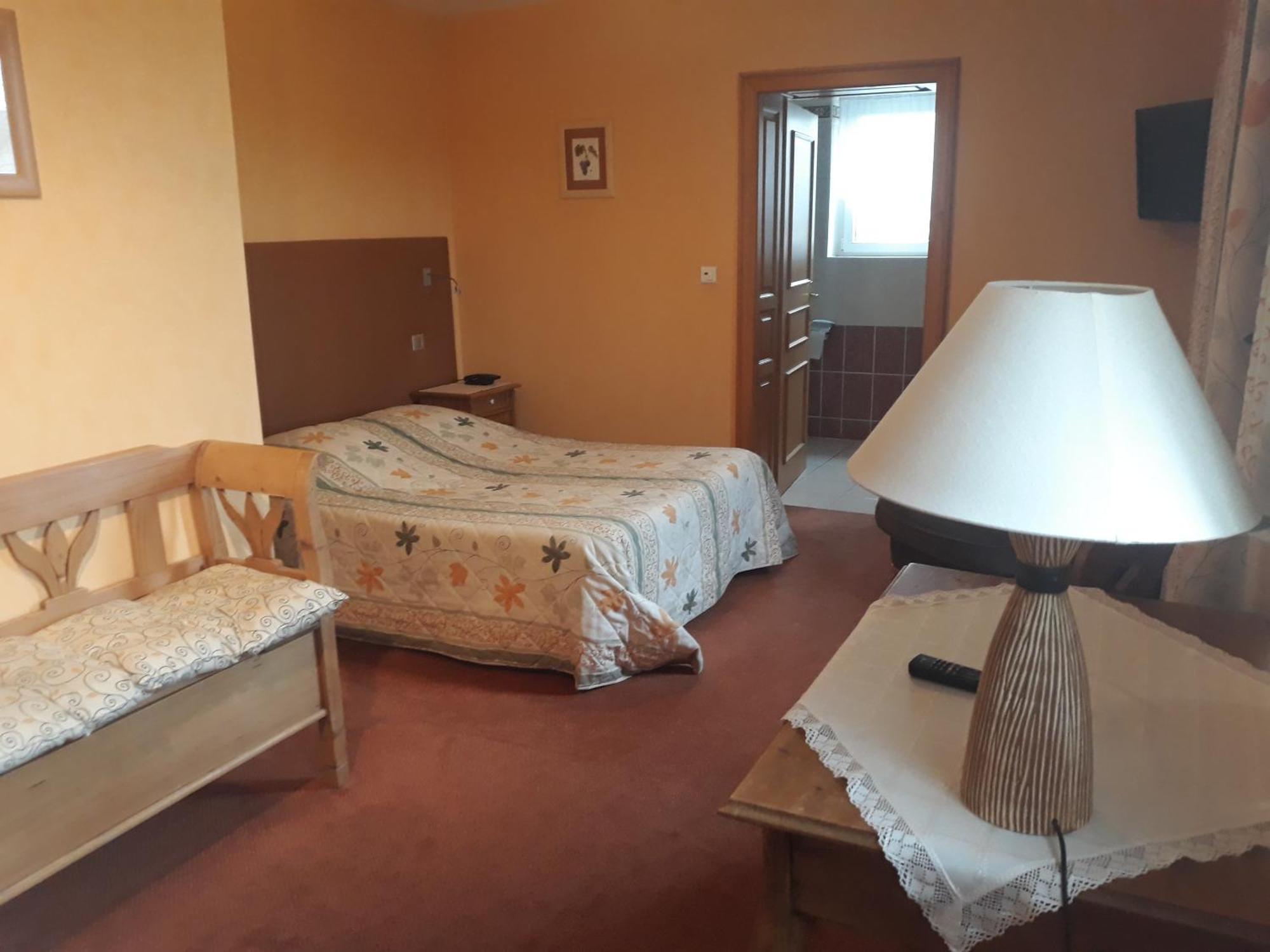 Hotel-Restaurant A La Couronne Kilstett Zewnętrze zdjęcie